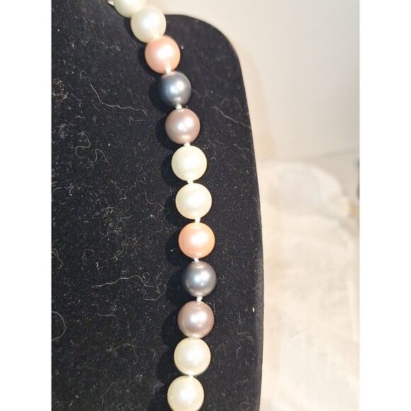 A Women's Necklace Glass Pearl Elegant Beachy Grandma Core Office Siren - Picture 2 of 8